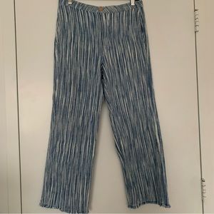 Free People Blue/White striped cotton pants w/frayed hem. Size 2 Great condition